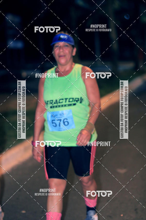 Buy your photos of the eventNight Run 5K 10K Praia Grande on Fotop