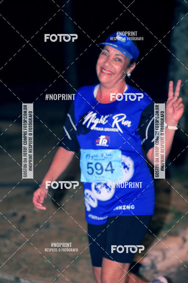 Buy your photos of the eventNight Run 5K 10K Praia Grande on Fotop