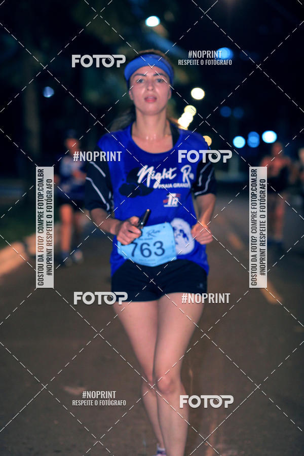 Buy your photos of the eventNight Run 5K 10K Praia Grande on Fotop