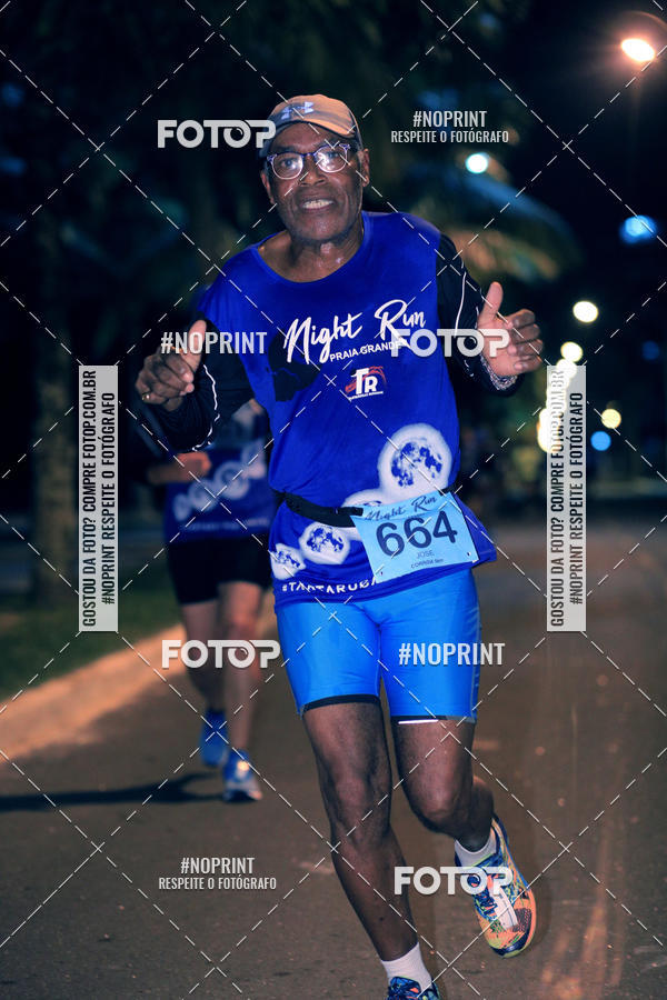 Buy your photos of the eventNight Run 5K 10K Praia Grande on Fotop