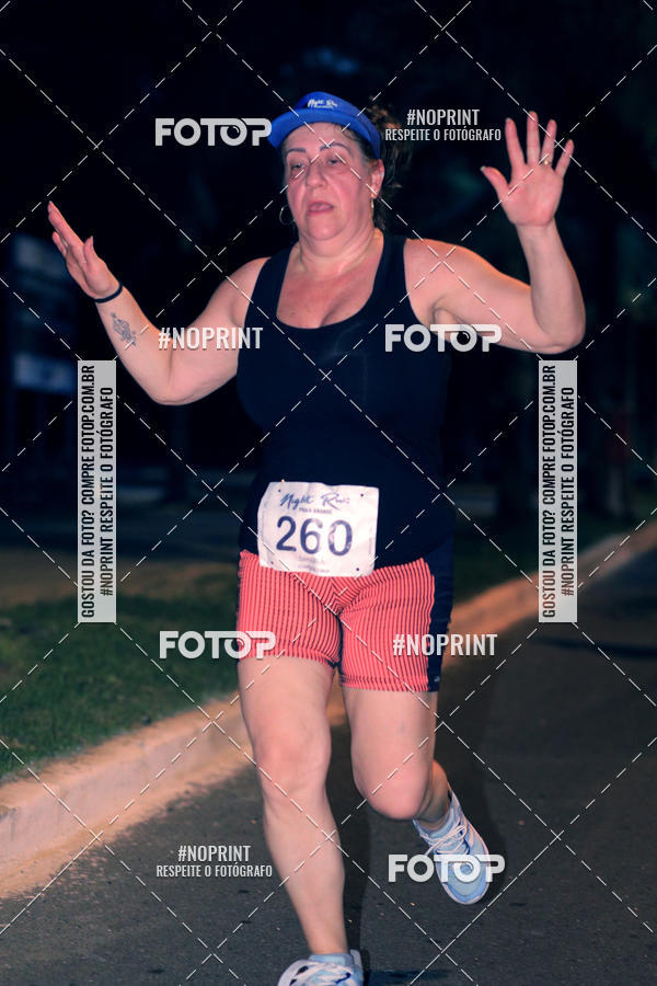 Buy your photos of the eventNight Run 5K 10K Praia Grande on Fotop