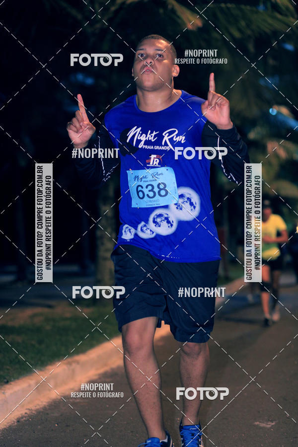 Buy your photos of the eventNight Run 5K 10K Praia Grande on Fotop