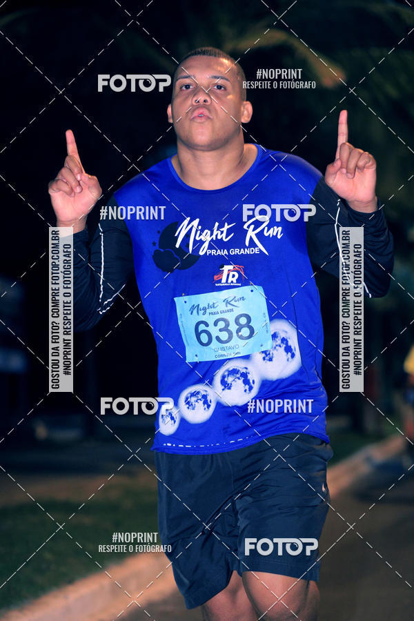 Buy your photos of the eventNight Run 5K 10K Praia Grande on Fotop