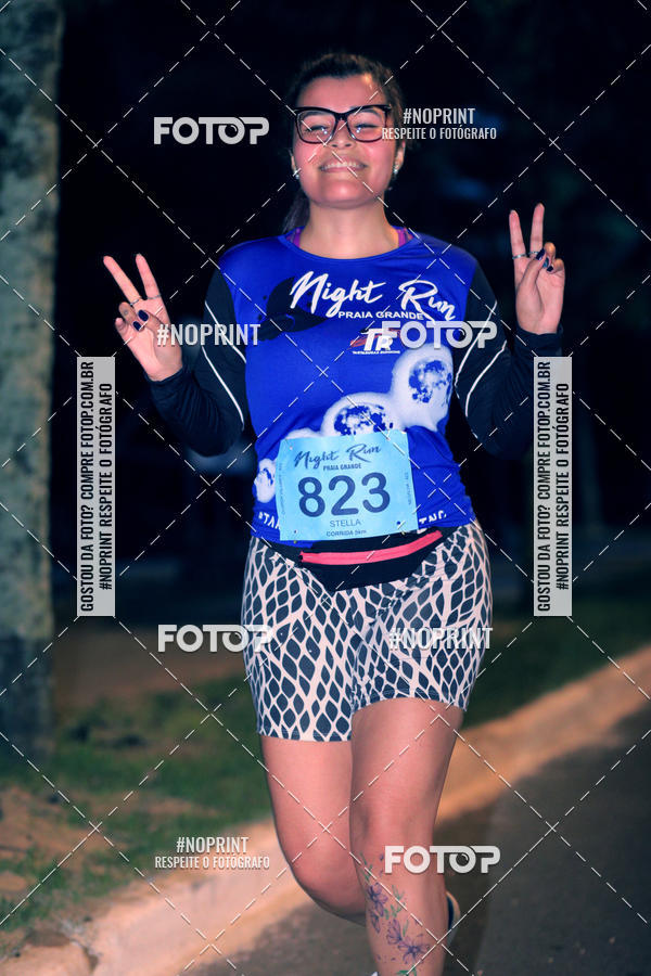 Buy your photos of the eventNight Run 5K 10K Praia Grande on Fotop