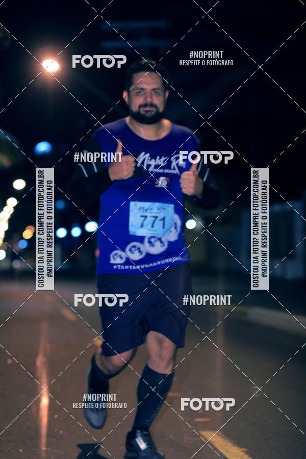Buy your photos of the eventNight Run 5K 10K Praia Grande on Fotop