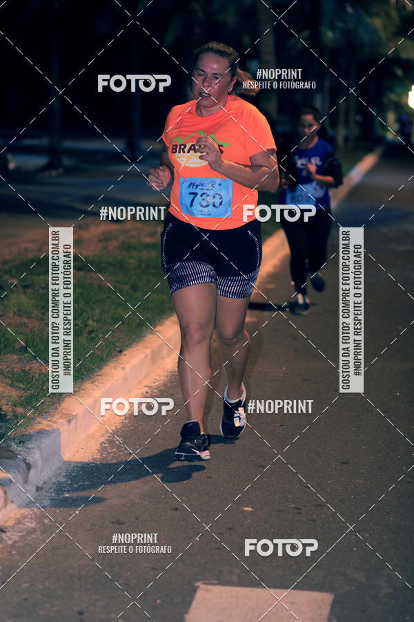Buy your photos of the eventNight Run 5K 10K Praia Grande on Fotop