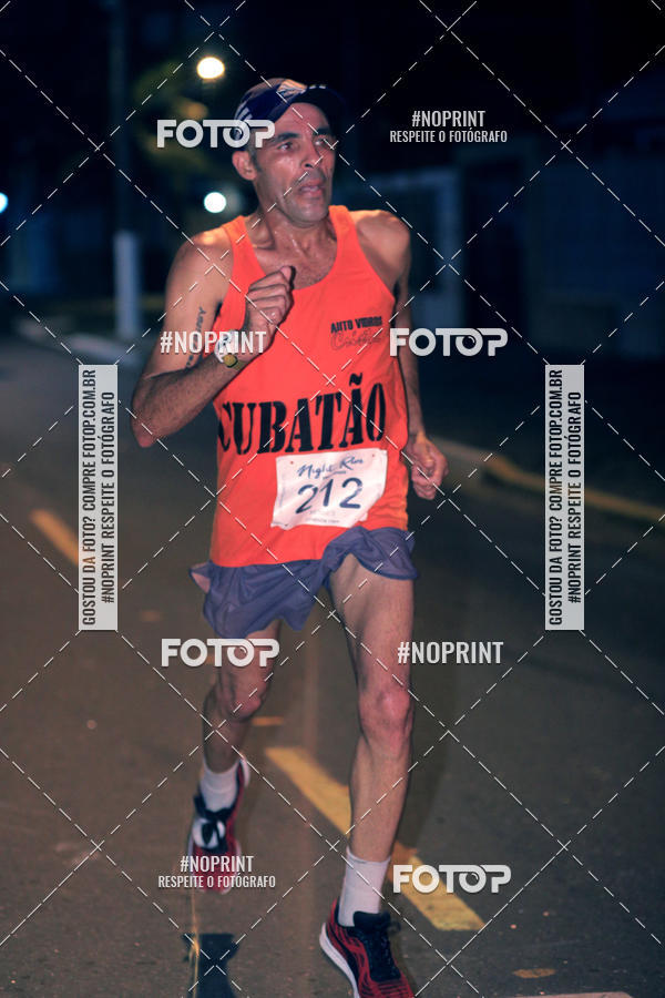 Buy your photos of the eventNight Run 5K 10K Praia Grande on Fotop
