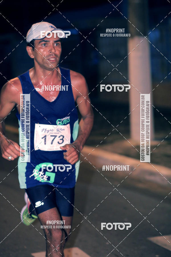 Buy your photos of the eventNight Run 5K 10K Praia Grande on Fotop