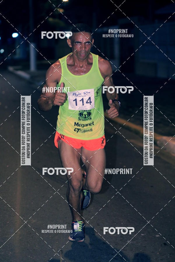 Buy your photos of the eventNight Run 5K 10K Praia Grande on Fotop