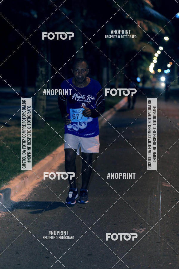 Buy your photos of the eventNight Run 5K 10K Praia Grande on Fotop