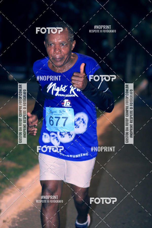Buy your photos of the eventNight Run 5K 10K Praia Grande on Fotop