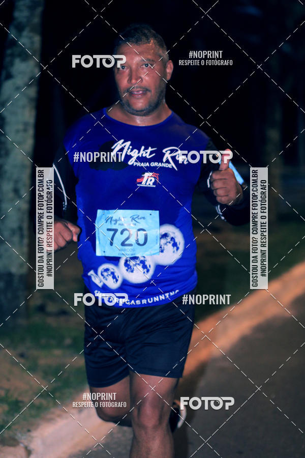 Buy your photos of the eventNight Run 5K 10K Praia Grande on Fotop