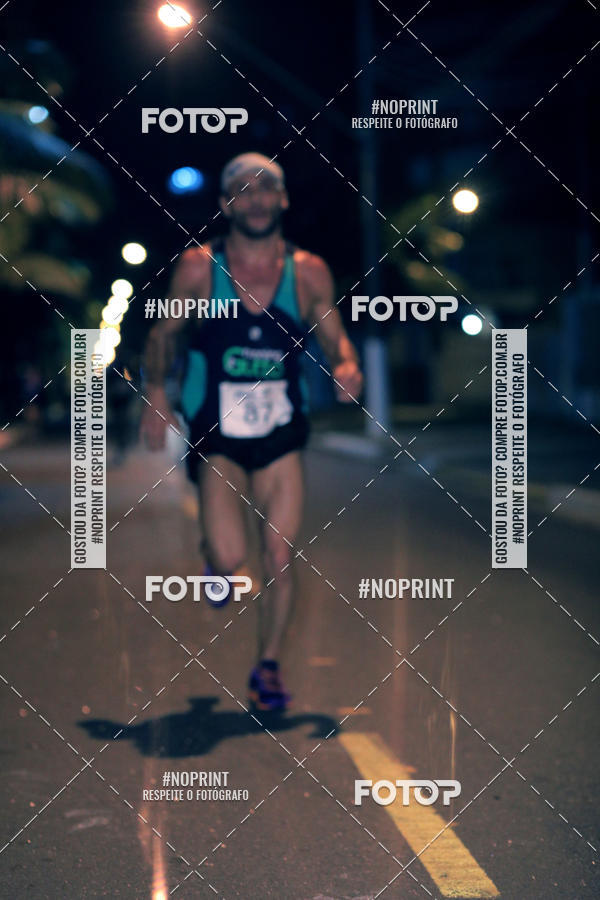 Buy your photos of the eventNight Run 5K 10K Praia Grande on Fotop