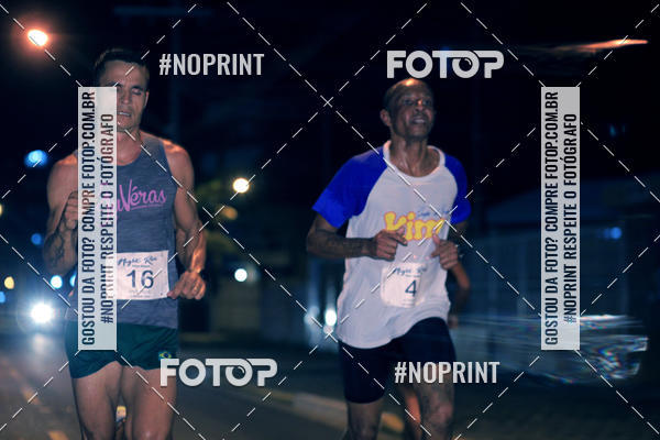 Buy your photos of the eventNight Run 5K 10K Praia Grande on Fotop