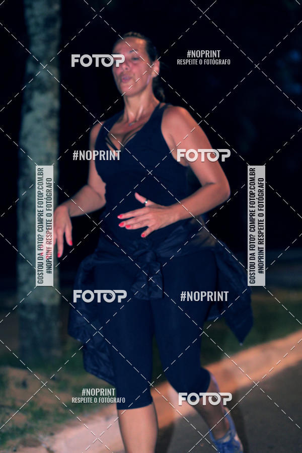 Buy your photos of the eventNight Run 5K 10K Praia Grande on Fotop