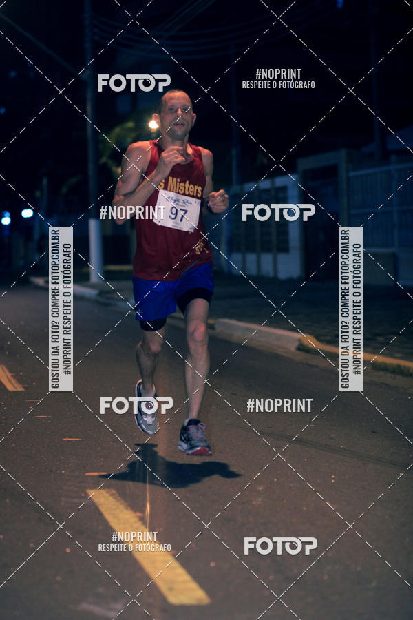 Buy your photos of the eventNight Run 5K 10K Praia Grande on Fotop