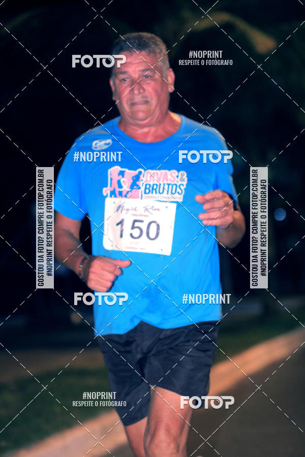 Buy your photos of the eventNight Run 5K 10K Praia Grande on Fotop