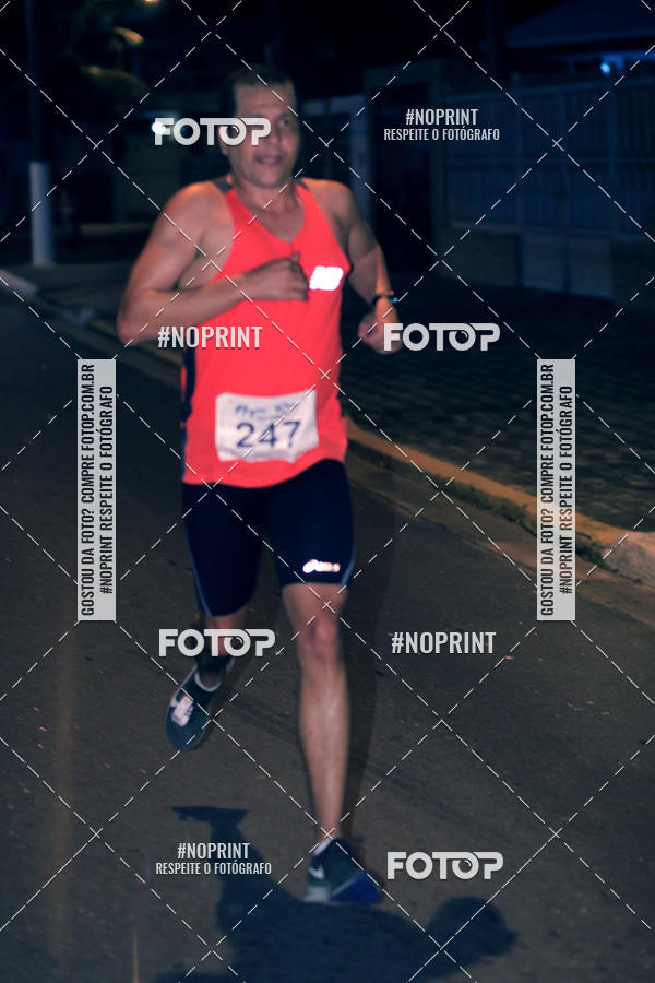 Buy your photos of the eventNight Run 5K 10K Praia Grande on Fotop