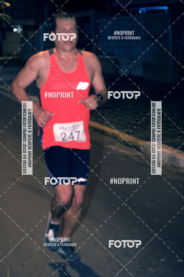 Buy your photos of the eventNight Run 5K 10K Praia Grande on Fotop