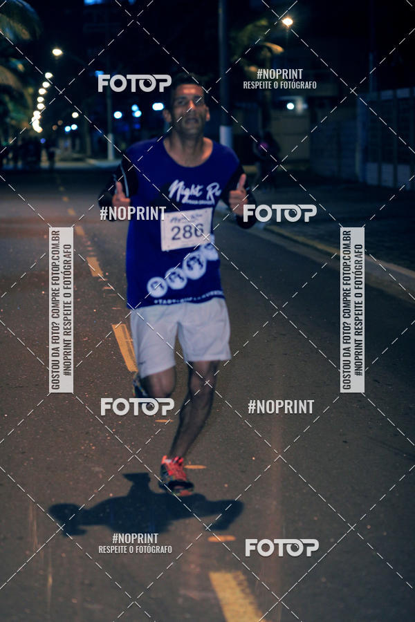Buy your photos of the eventNight Run 5K 10K Praia Grande on Fotop