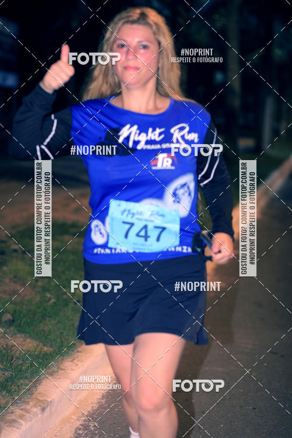 Buy your photos of the eventNight Run 5K 10K Praia Grande on Fotop