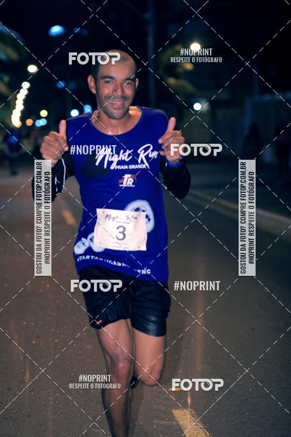 Buy your photos of the eventNight Run 5K 10K Praia Grande on Fotop