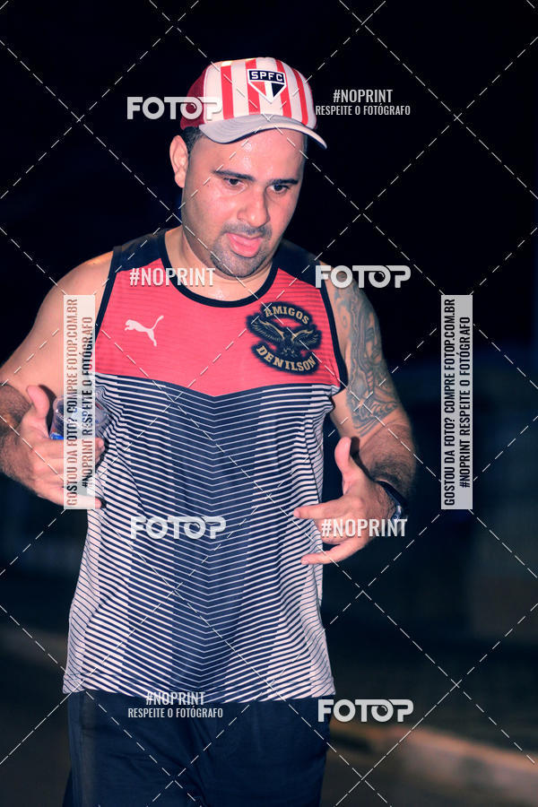 Buy your photos of the eventNight Run 5K 10K Praia Grande on Fotop