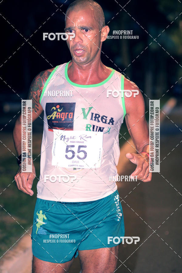 Buy your photos of the eventNight Run 5K 10K Praia Grande on Fotop
