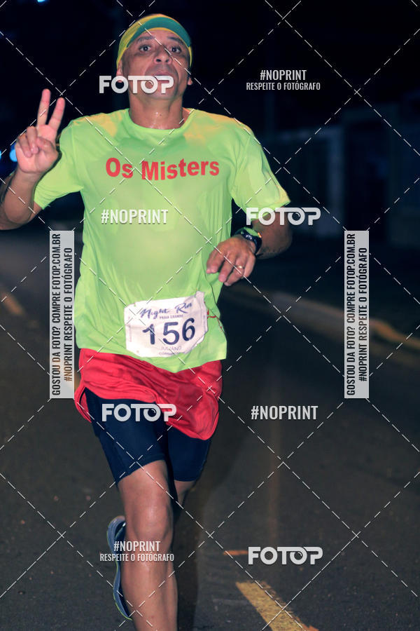 Buy your photos of the eventNight Run 5K 10K Praia Grande on Fotop