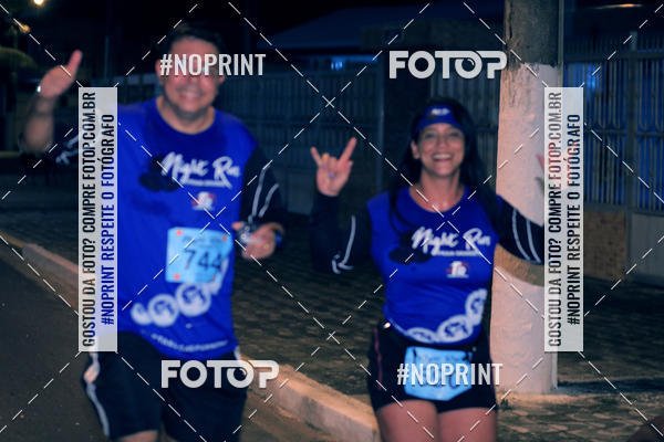 Buy your photos of the eventNight Run 5K 10K Praia Grande on Fotop