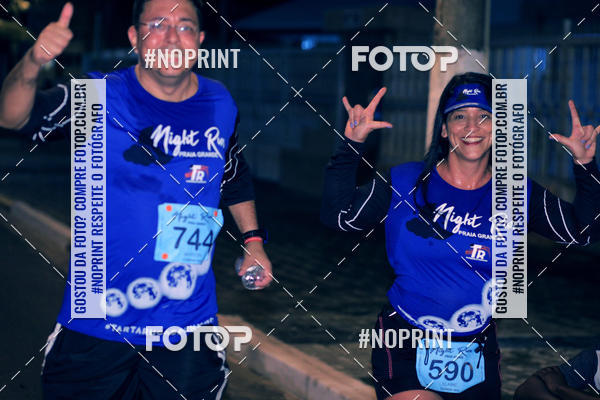 Buy your photos of the eventNight Run 5K 10K Praia Grande on Fotop