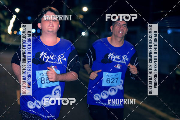Buy your photos of the eventNight Run 5K 10K Praia Grande on Fotop