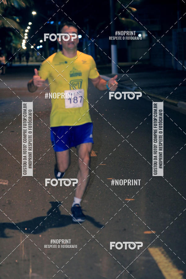 Buy your photos of the eventNight Run 5K 10K Praia Grande on Fotop