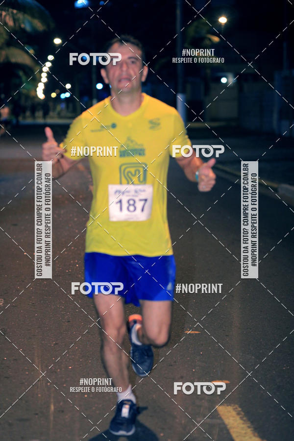 Buy your photos of the eventNight Run 5K 10K Praia Grande on Fotop