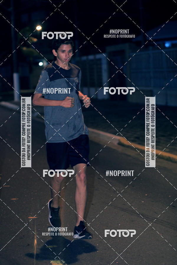 Buy your photos of the eventNight Run 5K 10K Praia Grande on Fotop