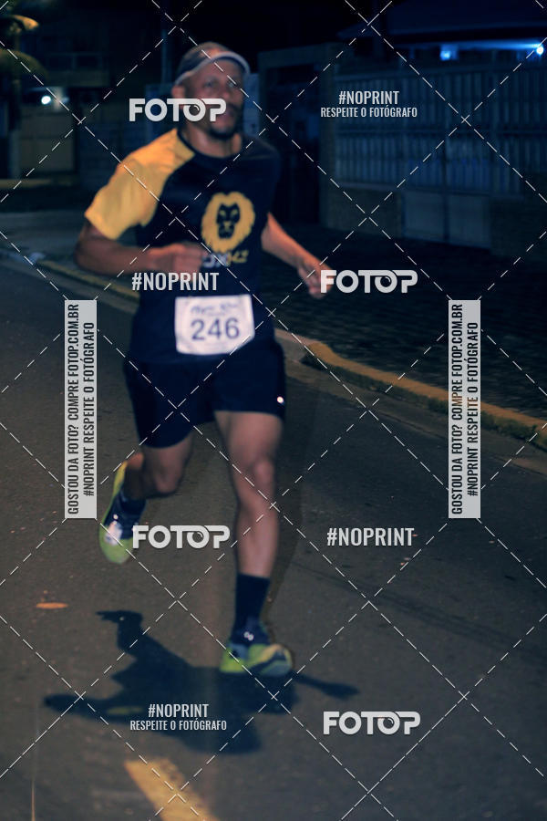 Buy your photos of the eventNight Run 5K 10K Praia Grande on Fotop