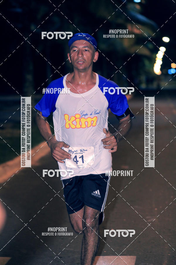 Buy your photos of the eventNight Run 5K 10K Praia Grande on Fotop