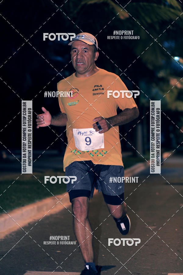 Buy your photos of the eventNight Run 5K 10K Praia Grande on Fotop