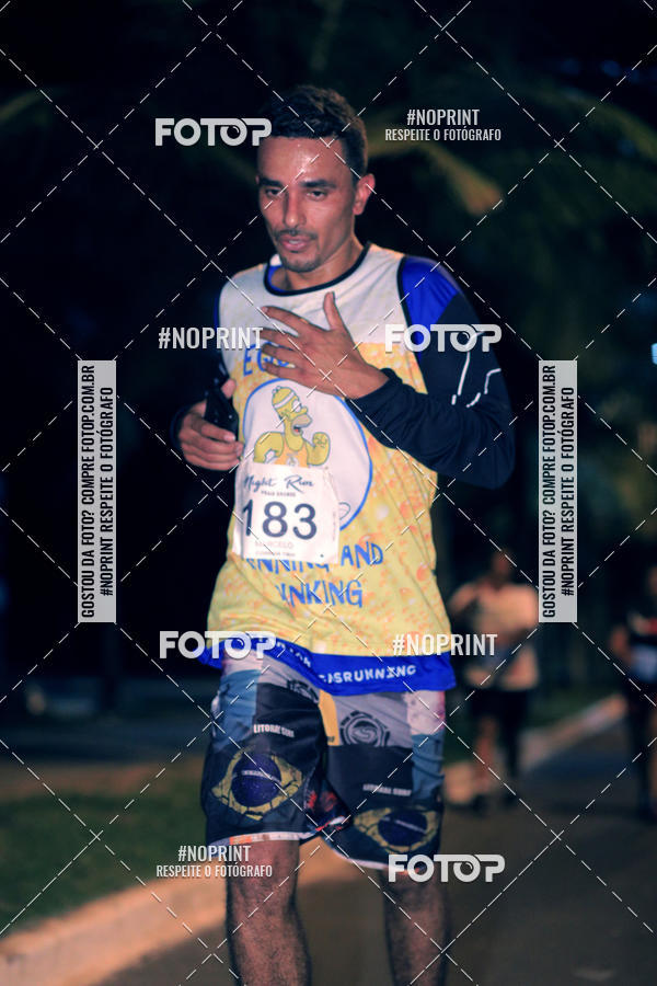Buy your photos of the eventNight Run 5K 10K Praia Grande on Fotop