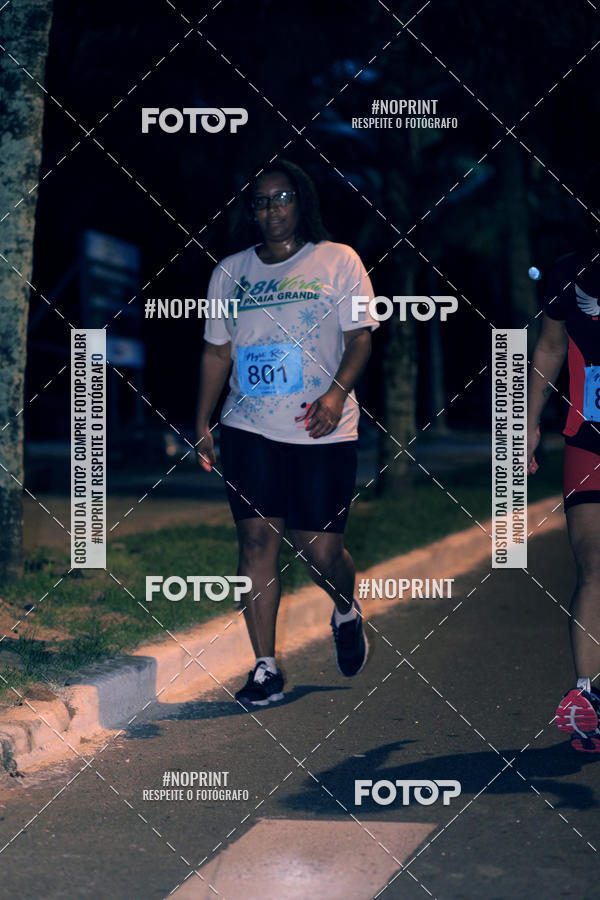 Buy your photos of the eventNight Run 5K 10K Praia Grande on Fotop