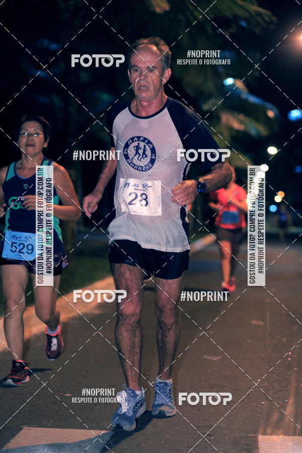 Buy your photos of the eventNight Run 5K 10K Praia Grande on Fotop