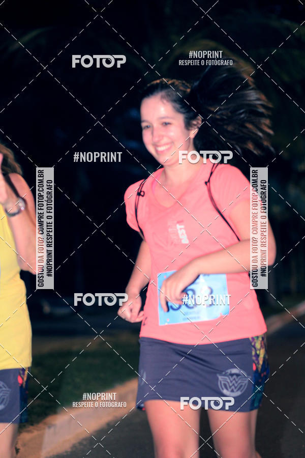Buy your photos of the eventNight Run 5K 10K Praia Grande on Fotop
