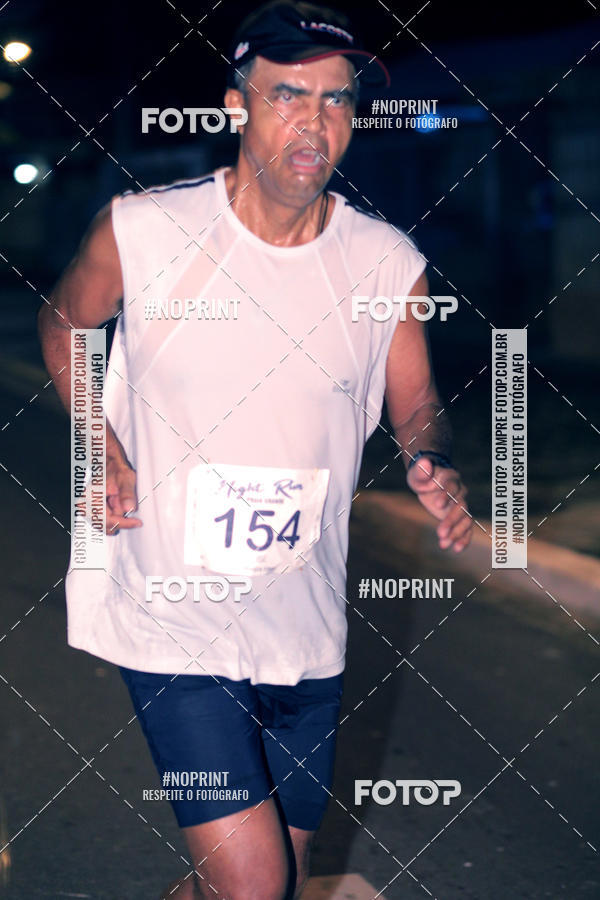 Buy your photos of the eventNight Run 5K 10K Praia Grande on Fotop