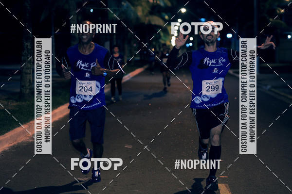 Buy your photos of the eventNight Run 5K 10K Praia Grande on Fotop