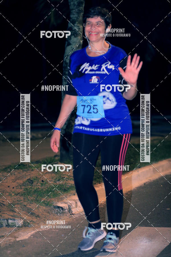 Buy your photos of the eventNight Run 5K 10K Praia Grande on Fotop