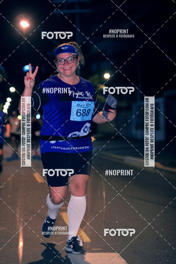 Buy your photos of the eventNight Run 5K 10K Praia Grande on Fotop
