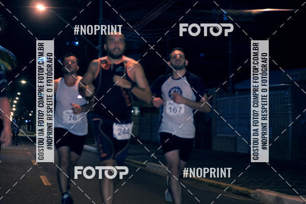 Buy your photos of the eventNight Run 5K 10K Praia Grande on Fotop