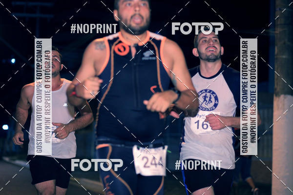 Buy your photos of the eventNight Run 5K 10K Praia Grande on Fotop