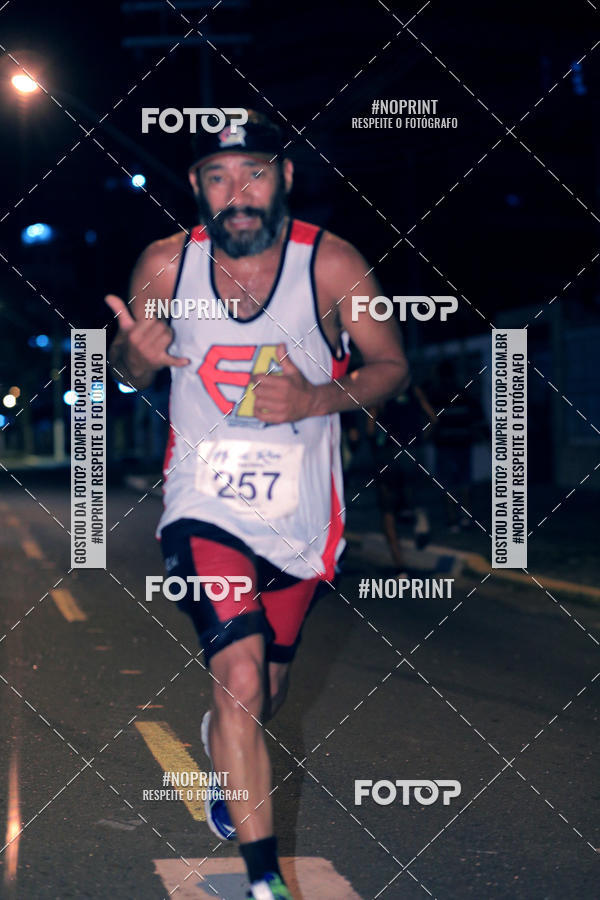 Buy your photos of the eventNight Run 5K 10K Praia Grande on Fotop