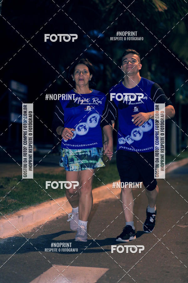 Buy your photos of the eventNight Run 5K 10K Praia Grande on Fotop